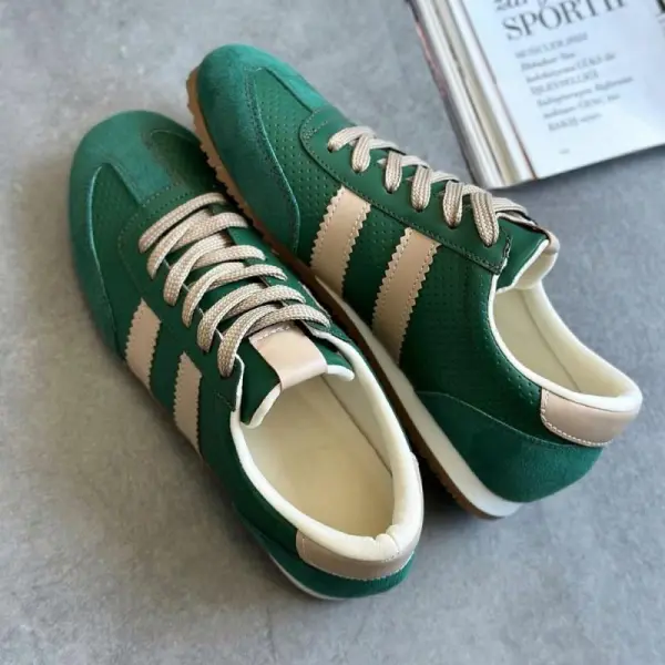 Vega Sneaker